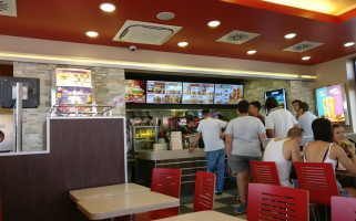 Burger King Airport inside