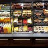 Starbucks Westend Terasz Étel
