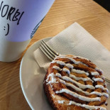 Starbucks Westend Terasz Étel
