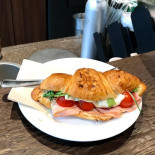 Starbucks Westend Terasz Étel