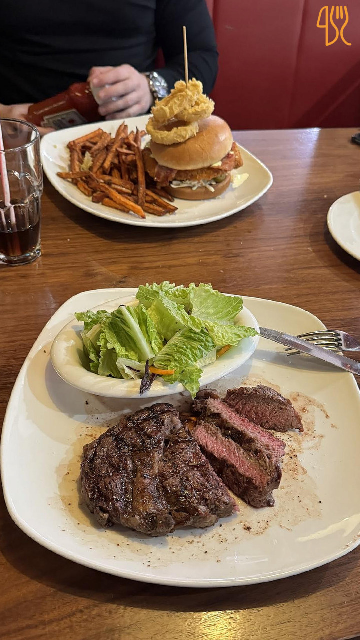 Ribster Westend Amerikai étterem Étel