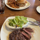 Ribster Westend Amerikai étterem Étel