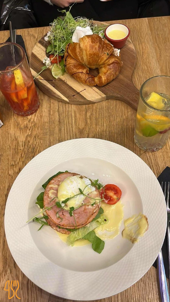 Eggscuse Me? Brunch Bistro Étel