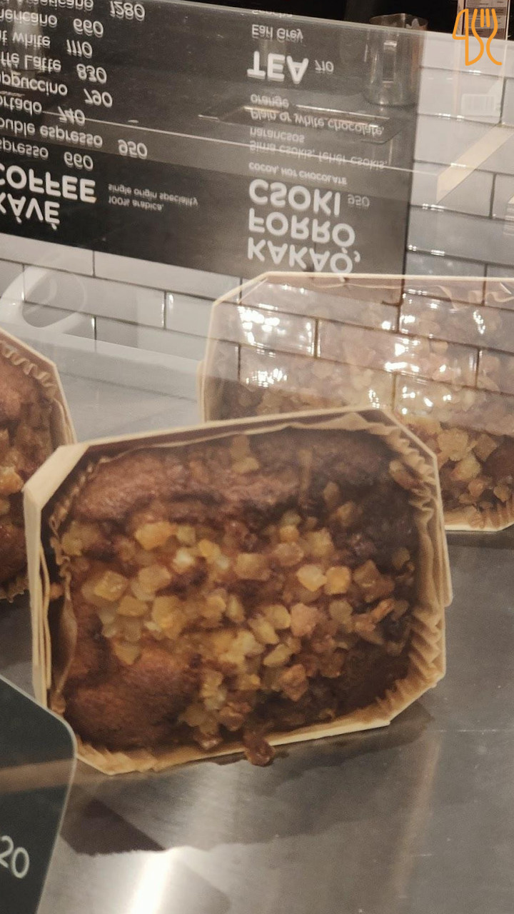 Három Tarka Macska Étel