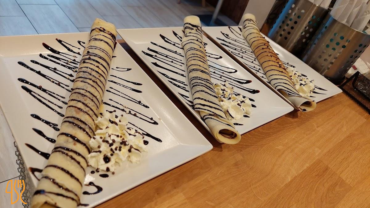 J&g Palacsintafaló • Giant Crepes Óriás Palacsinta Étlap