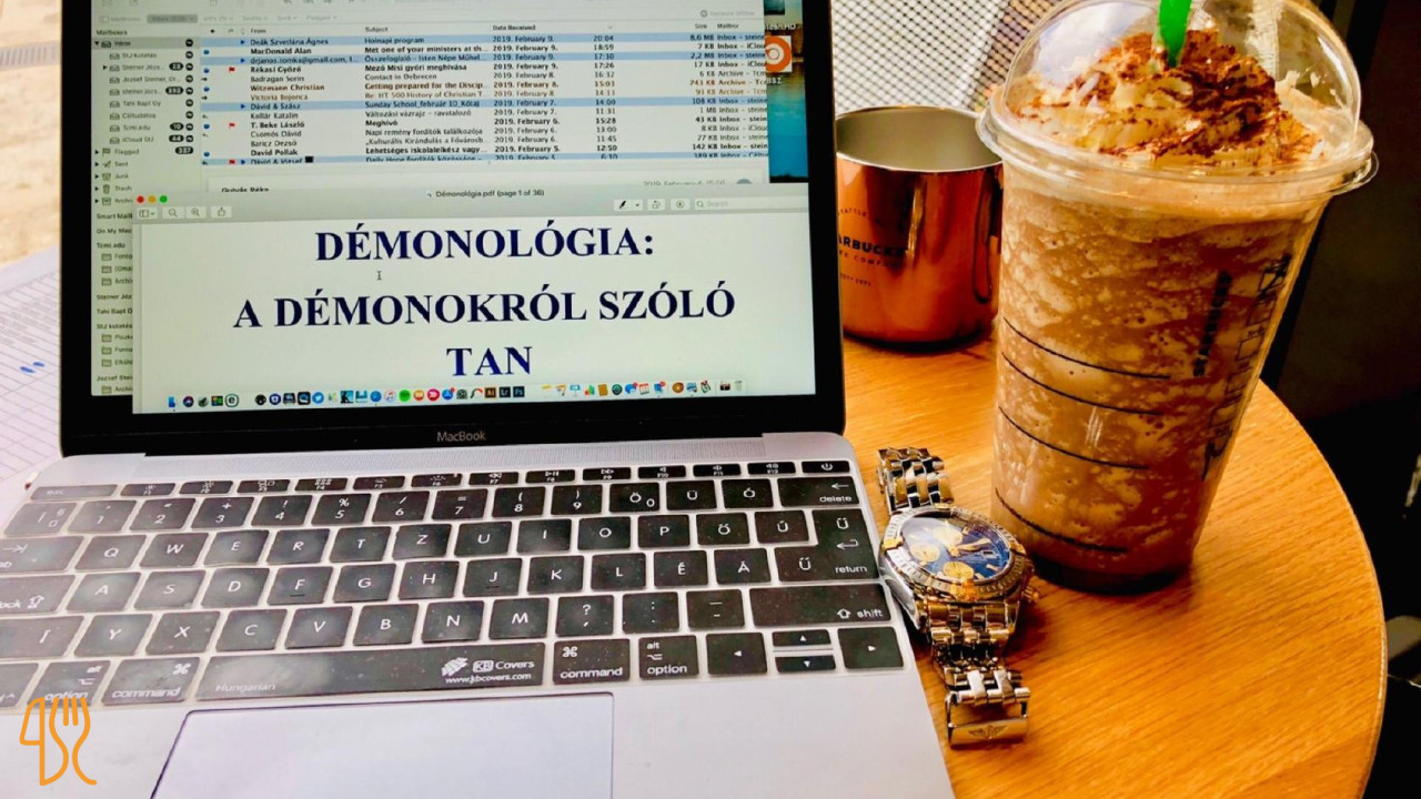 Starbucks Nyugati Étlap