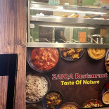 Zaiqa Eredeti Pakisztáni és Indiai ízek Halal حلال Étlap
