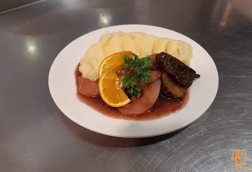 Pikáns Ételbár Étel