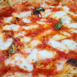 Salve Pizza Napoletana Budapart Étel
