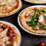 Kalicka Pizza Terasz Étel