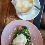 Sonkapult Breakfast Place And Café Étel