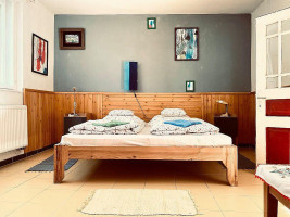Loca Vendeghazak inside
