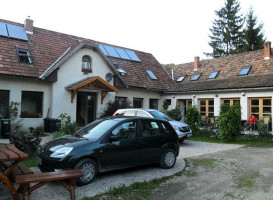 Vadszőlő Szálló és Étterem outside