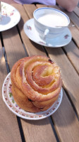 Ferdinánd Bisztró food