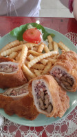 Ferdinánd Bisztró food