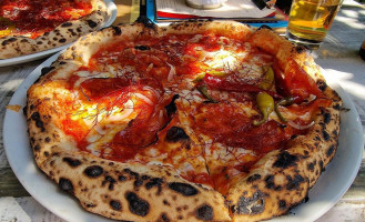 Il Monte Pizzéria food