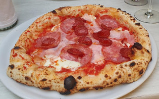 Il Monte Pizzéria food
