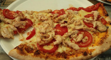 Il Monte Pizzéria food