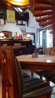 Il Caminetto Pizzéria inside