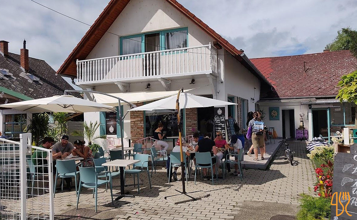 G&d Kézműves Cukrászda és Pékség Balatonkenese Kint