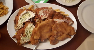 Banyi Csárda food