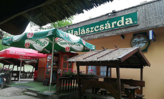 Banyi Csárda outside