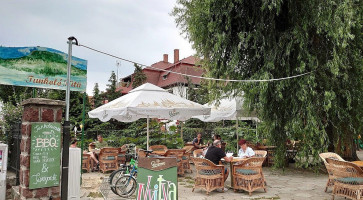 Tunkolótütü outside