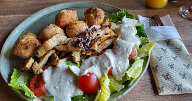 Giorgi Pizzéria és Étterem food