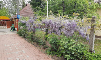 Jófalat Vendéglő outside
