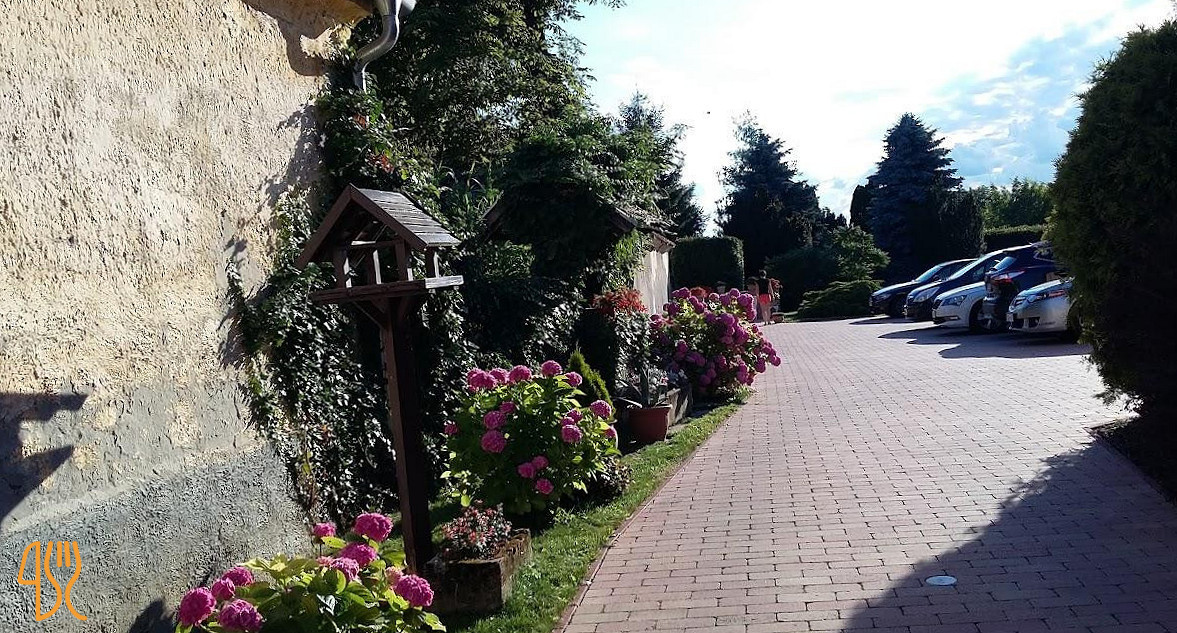 Korona Étterem Panzió Kint