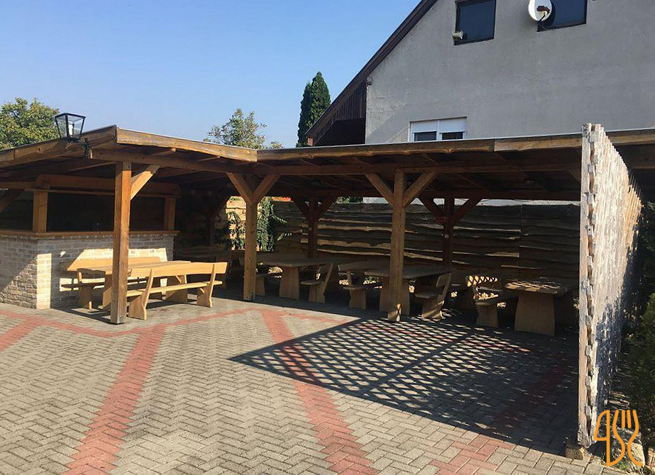 Megálló Étterem és Pizzéria Kint