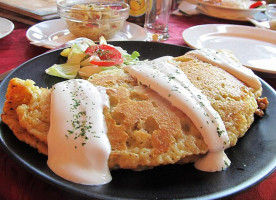 Várvölgy Vendéglő food