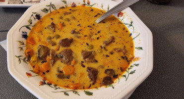 Várvölgy Vendéglő food