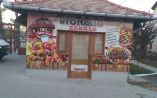 Útonálló Zabáló outside