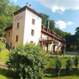 Kőkapu Vadászkastély és Apartments Kint