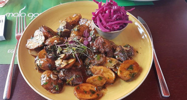 Mala Garden Etterem food
