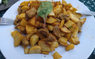 Pokol Pince Étterem food