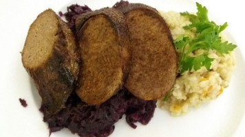Pokol Pince Étterem food