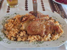 Tó Csárda food