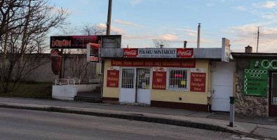 Bosphorus Kebab outside