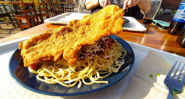 Sanyi Sarok food