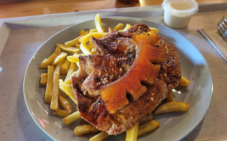 Sanyi Sarok food