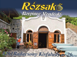 Rózsakő Vendéglő outside