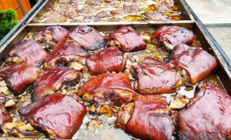 Kilátó Borozó food