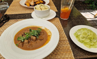 Diófa Étterem food