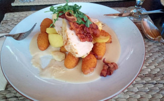 Diófa Étterem food