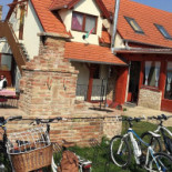 A Piros Étterem Kint