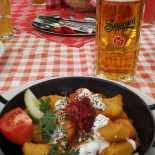 A Piros Étterem Étel