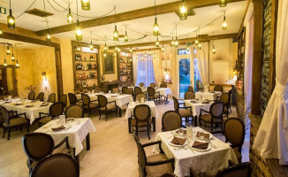 Fuette Bistro inside