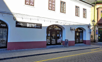 Kiràly Street Bistro outside